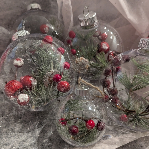 Other - Holiday ... ornament 3.15 inch